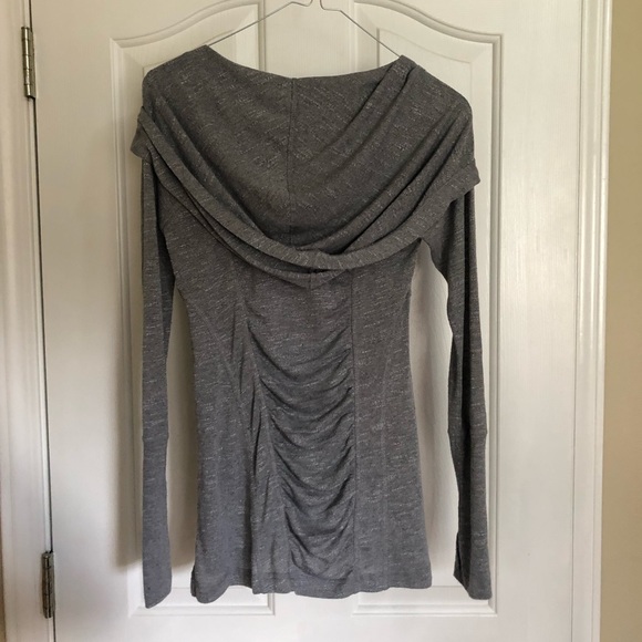 Cute Zella Hooded Layering Top w/thumb holes - Picture 3 of 8